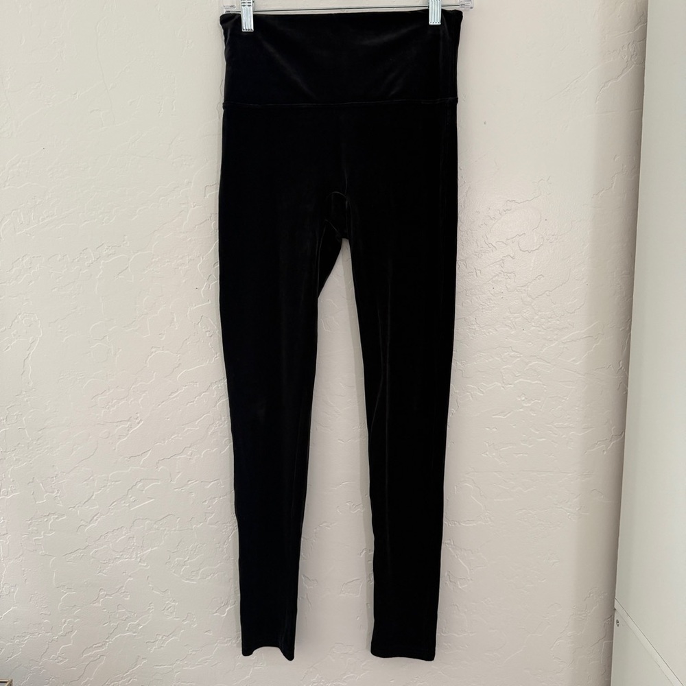 🖤 Spanx Black Velvet Leggings Women’s Size Large
